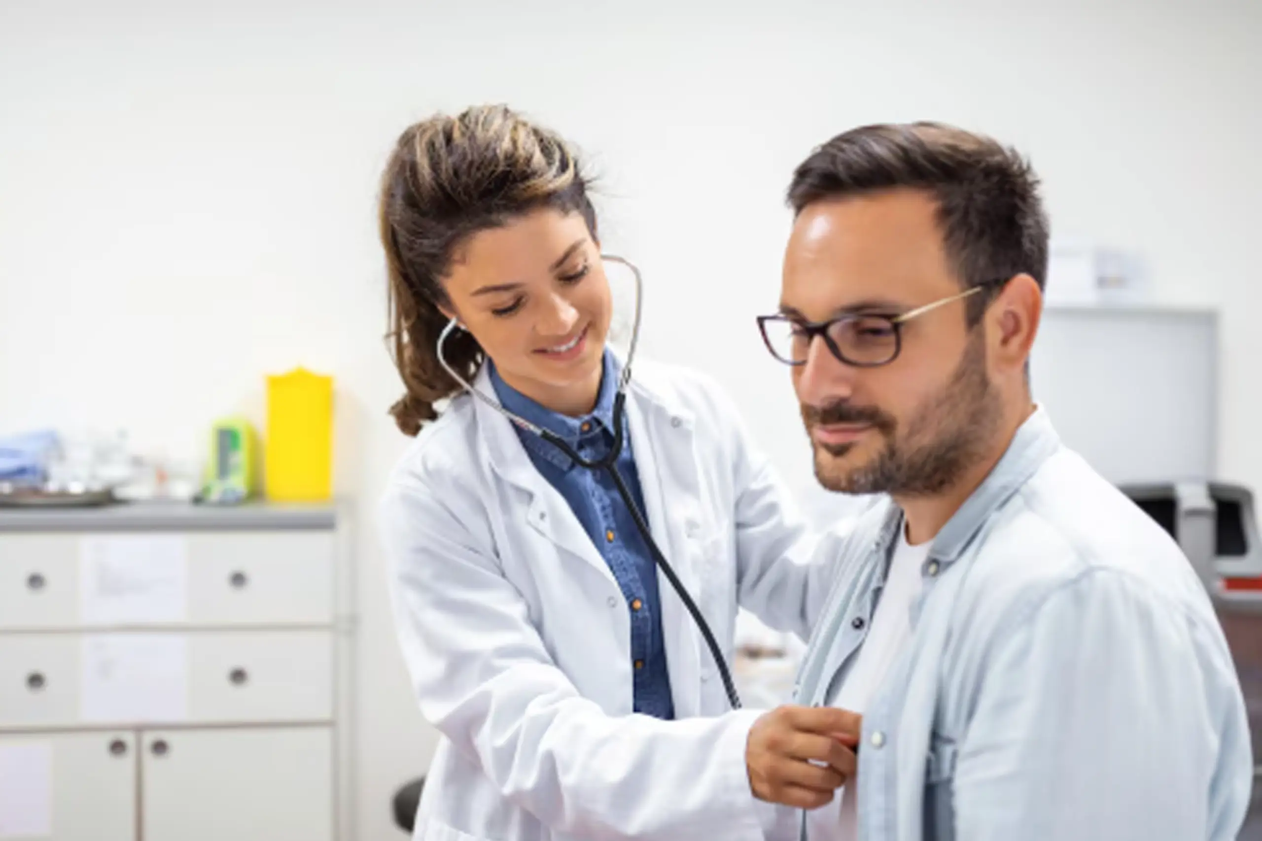 Consulta de medicina general para tratamiento de enfermedades comunes